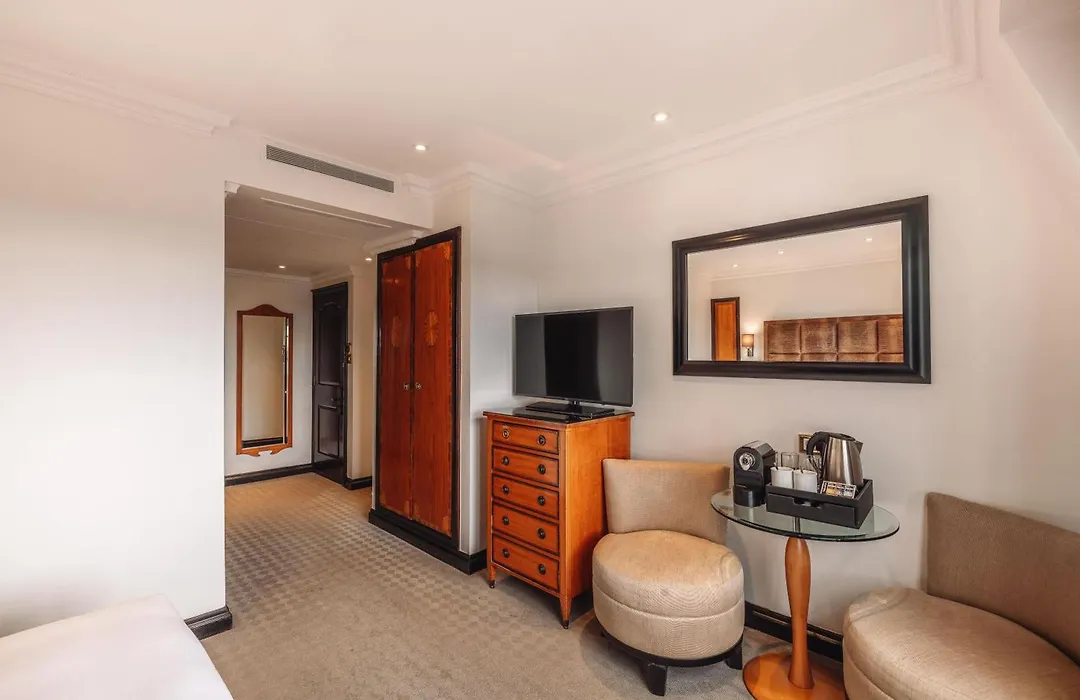 Radisson Blu Hotel, London Leicester Square-1